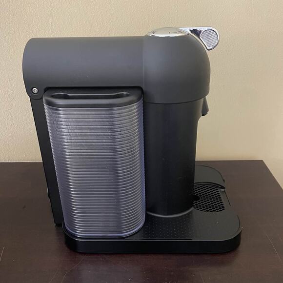 Breville Nespresso Vertuo BNV220, Black Chrome - Picture 4 of 8